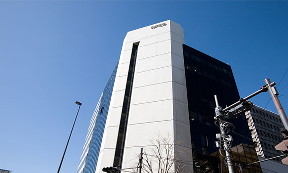 外国人雇用ビザの専門判断を本社に集約